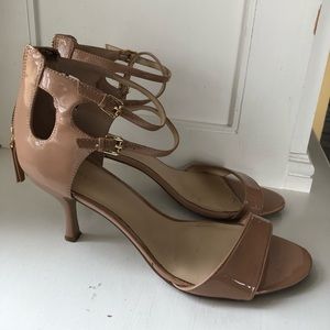 Nine West strappy sandal size 10